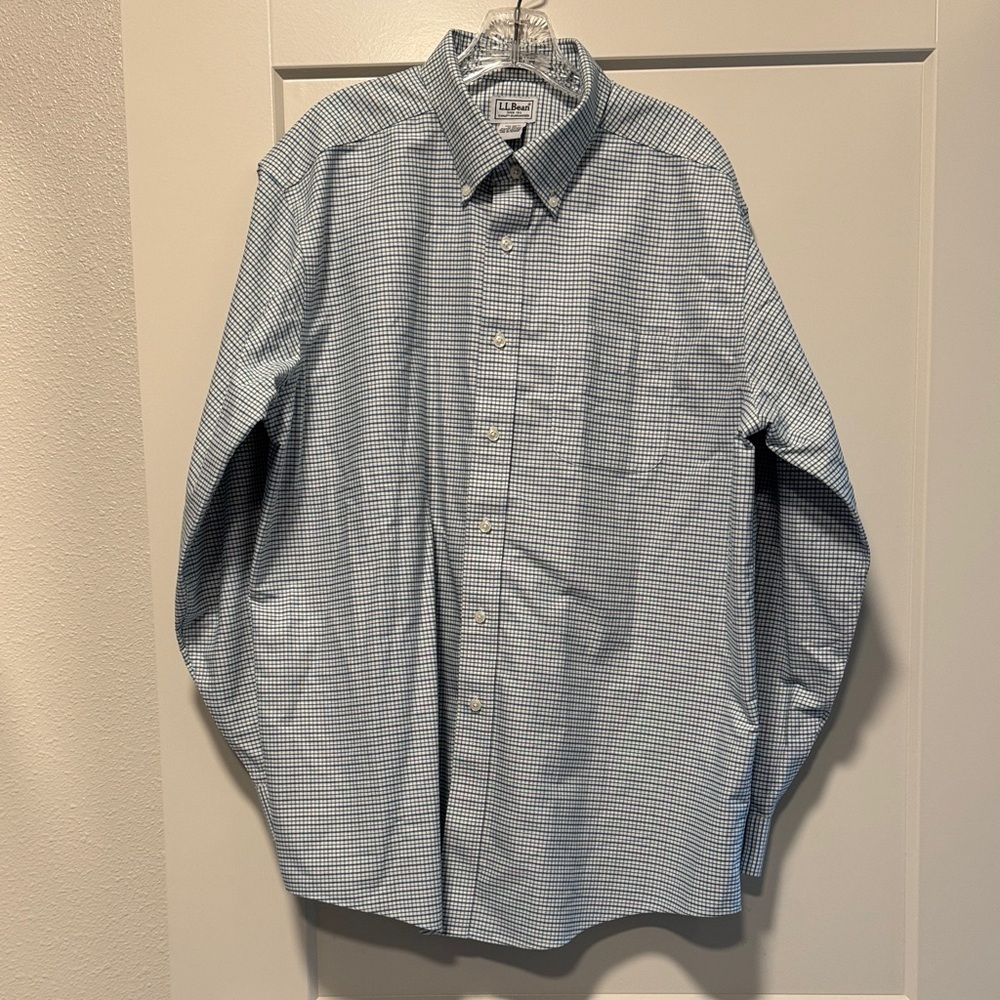L.L.Bean Men’s long sleeve Oxford shirt Wrinkle Free